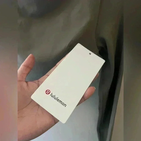 NWT lululemon Align™ Asymmetrical Long-Sleeve Shirt - Picture 5 of 10